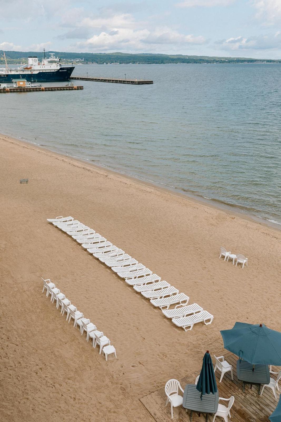 Bayshore Resort Traverse City Exteriör bild